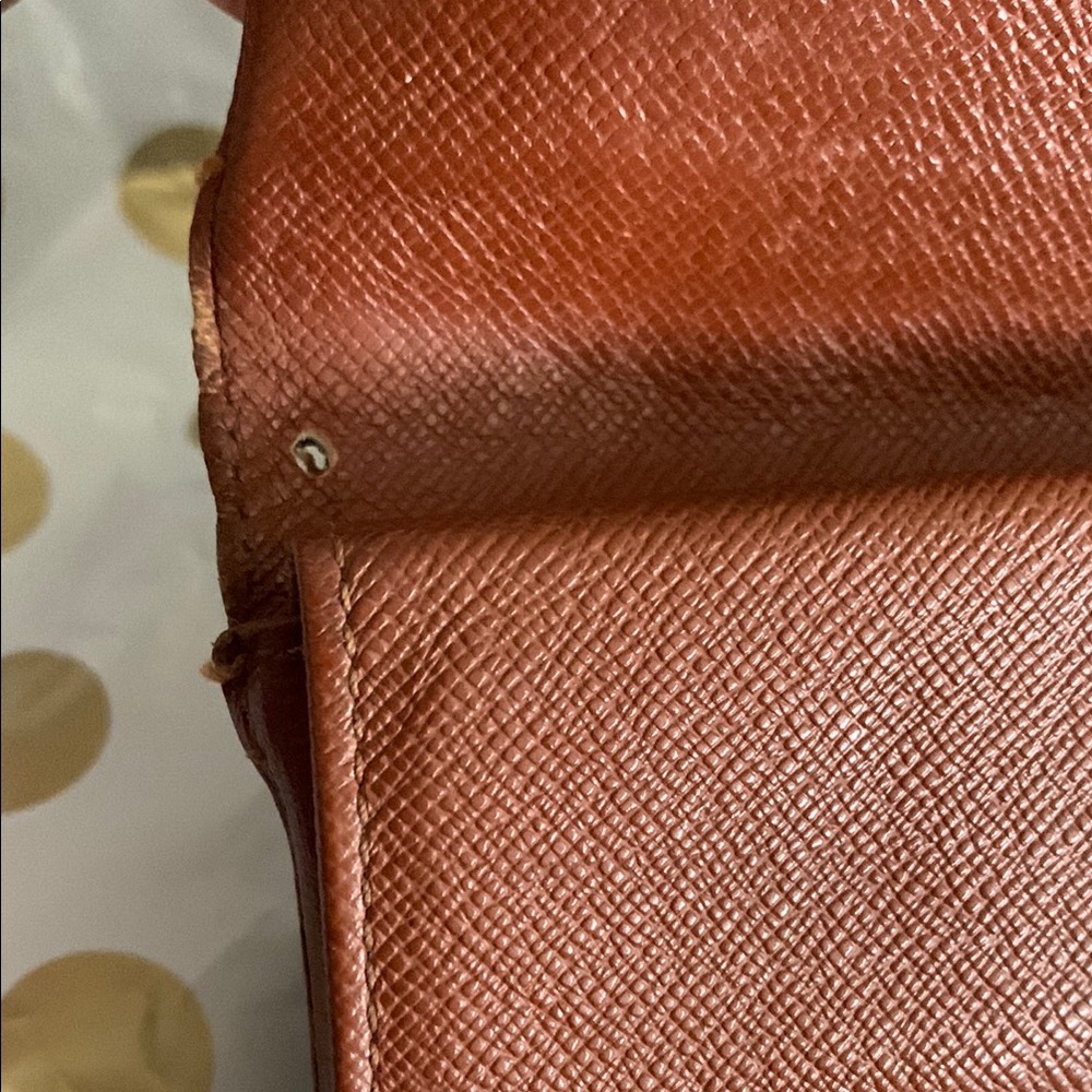 Authentic Vintage Louis Vuitton Brown Monogram Wallet - Picture 10 of 12